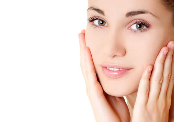 Sarkık yanakları sıkılaştırmak ve kaldırmak için öneriler